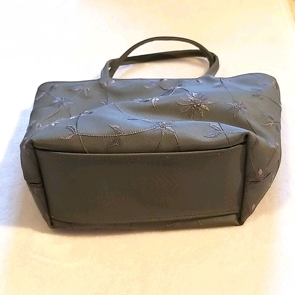 NWOT Woman's Steve Madden Pocketbook - Picture 3 of 7